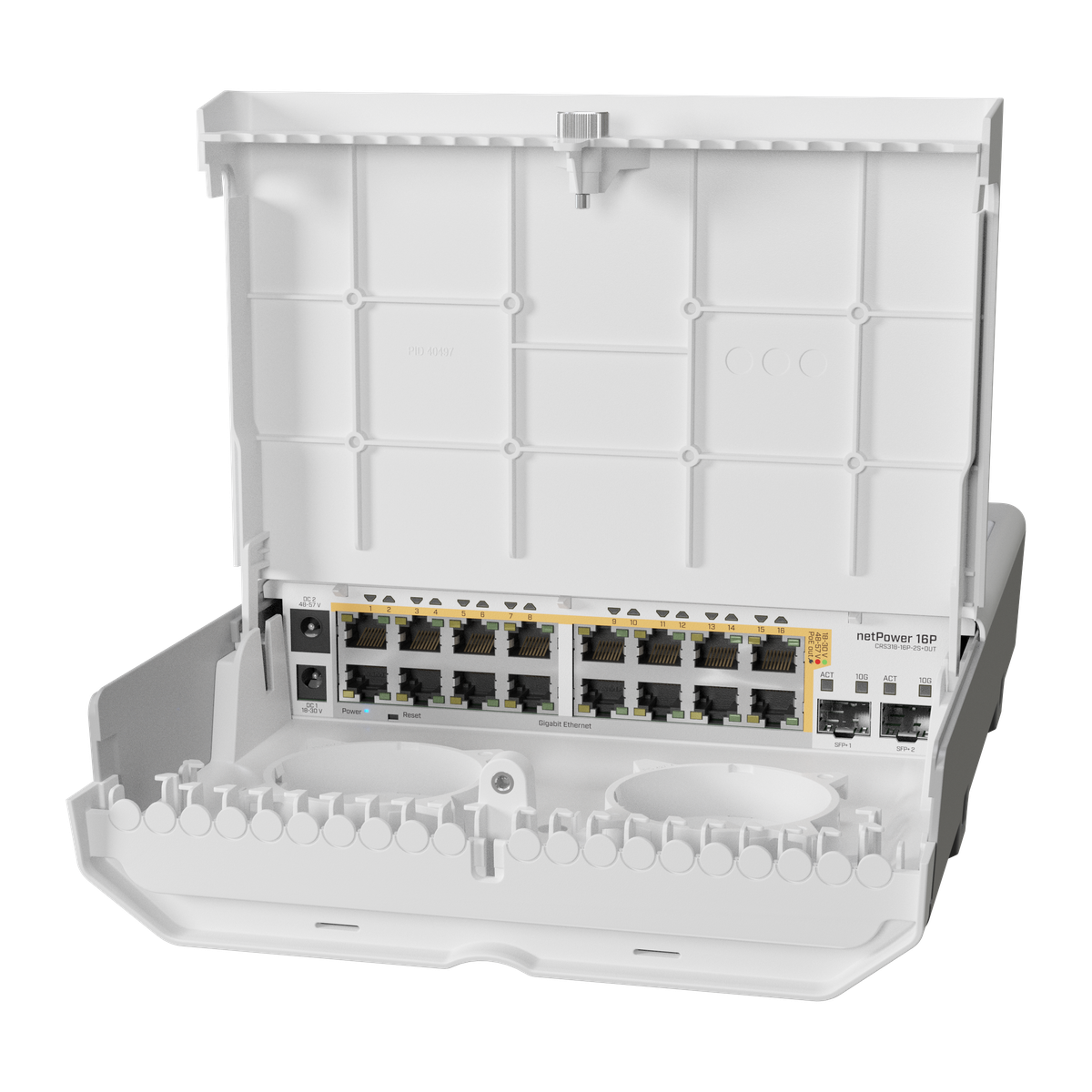 MikroTik netPower 16P, binnenzijde met 16 PoE-poorten