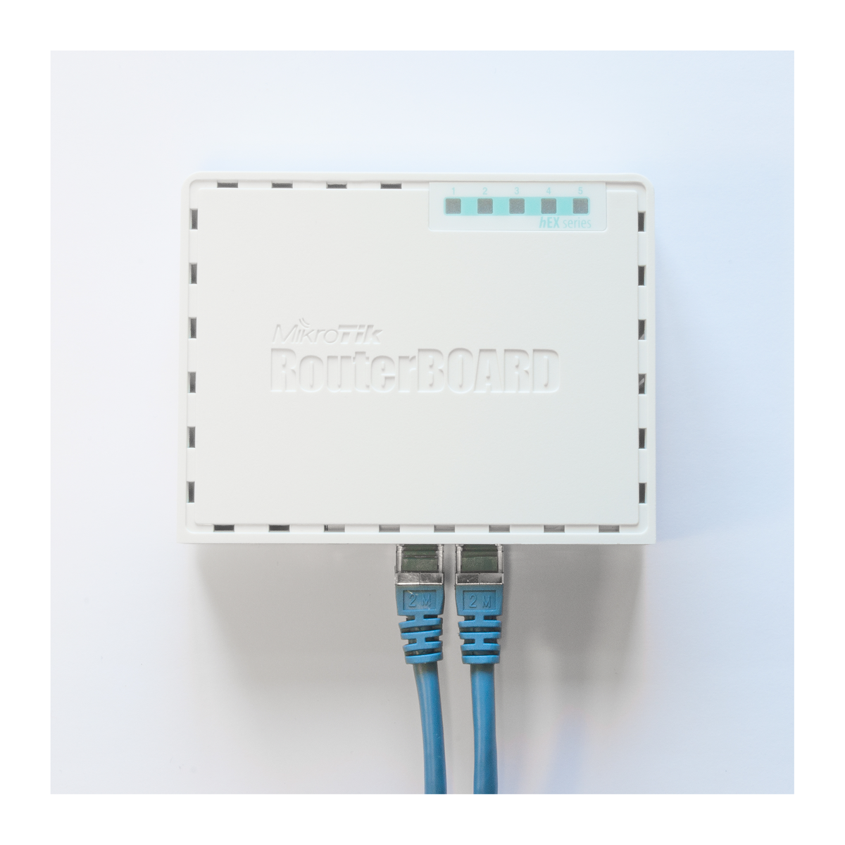 MikroTik hEX RB750Gr3, detail