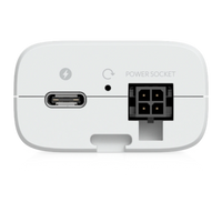Onderzijde met USB-C en DC-aansluiting