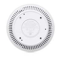 Onderzijde met ventilatie