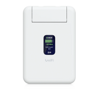 Travel Router met display schuin